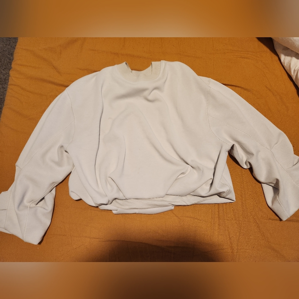 Lululemon softsreme voluminous sleeve pullover Bone Small